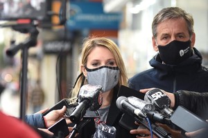 ELLITORAL_326345 |  Pablo Aguirre La secretaria de Control y Convivencia Ciudadana, Virginia Coudannes, y el intendente Emilio Jatón.