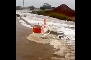 ELLITORAL_365434 |  Captura digital El agua anegó caminos y la APSV y la PSV debieron realizar desvíos.