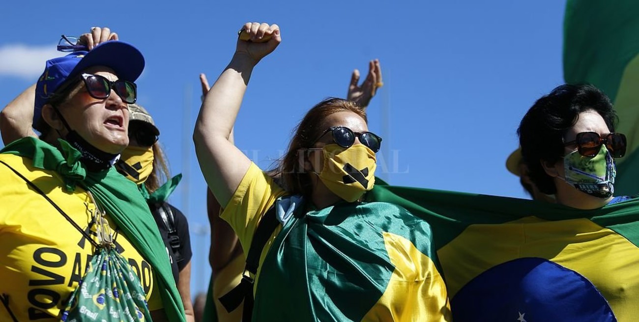 Brasil: sancionan una ley que permite reducir la jornada laboral y los salarios 