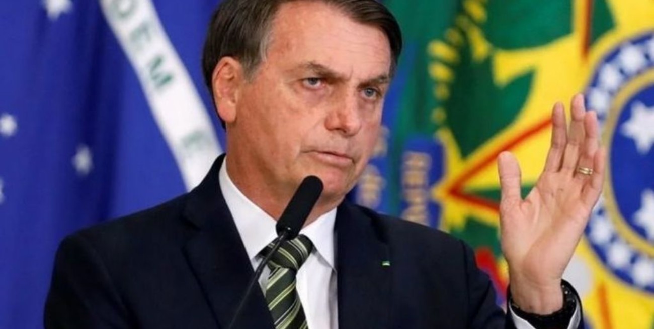 Encuesta: para el 52% de brasileños, Bolsonaro no puede ser culpado por las muertes en la pandemia