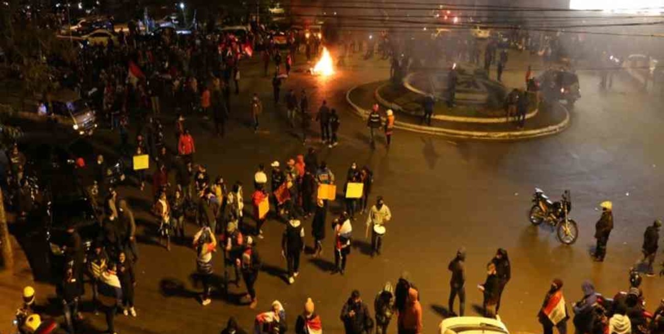 Paraguay: violenta protesta contra la cuarentena dejó heridos, detenidos y saqueos