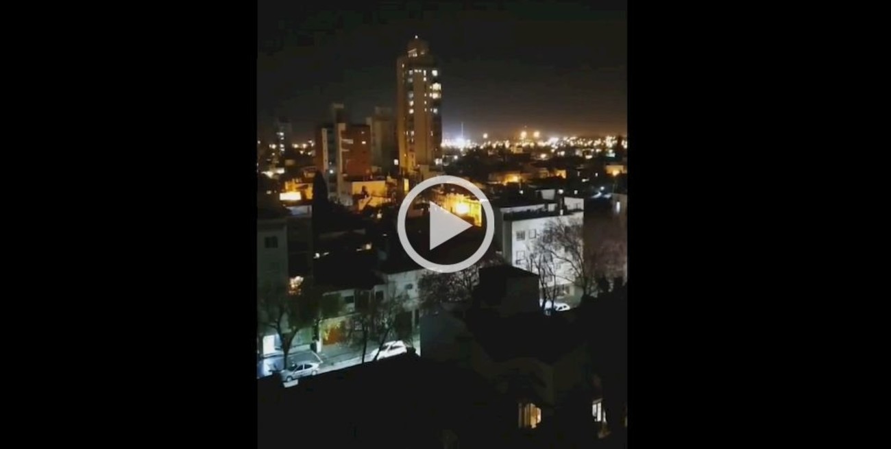 Video: Así se escuchaba la hinchada de Colón desde un edificio