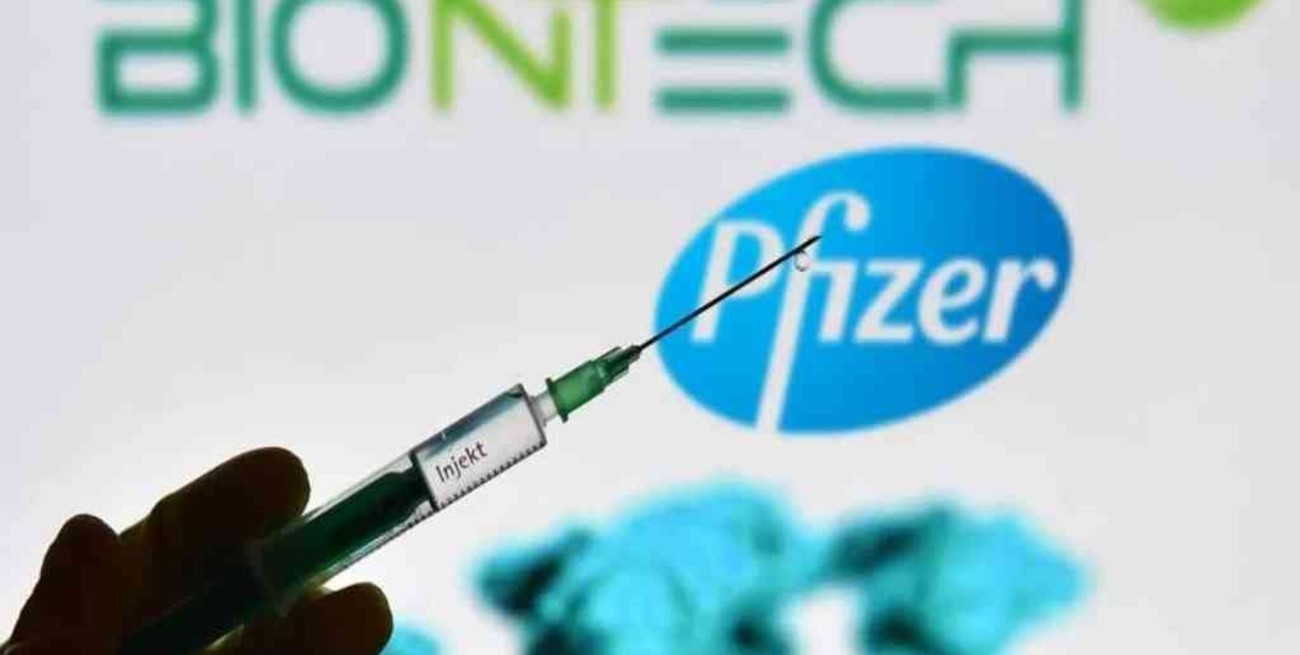 BioNTech admite tener dificultades para llenar el "vacío" de suministro de vacunas 