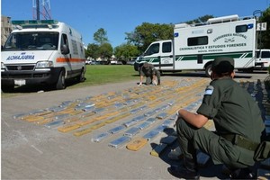 Gentileza El momento de la detención de una de las ambulancias