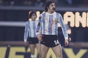 ELLITORAL_249428 |  Archivo El Litoral Leopoldo Jacinto Luque y su etapa de gloria con la celeste y blanca.