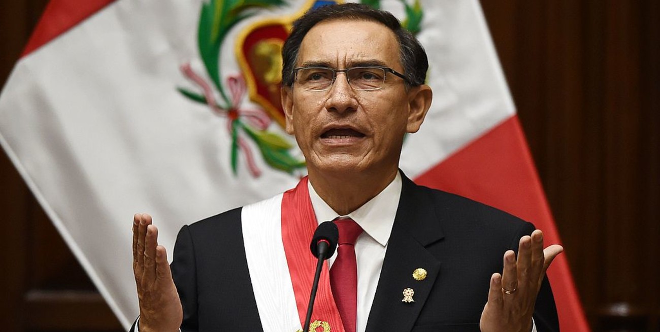 El Congreso de Perú destituyó al presidente Vizcarra