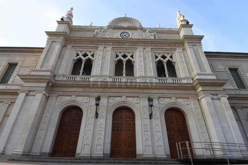 ELLITORAL_355300 |  Manuel Fabatía Universidad Nacional del Litoral - Rectorado (ciudad de Santa Fe)