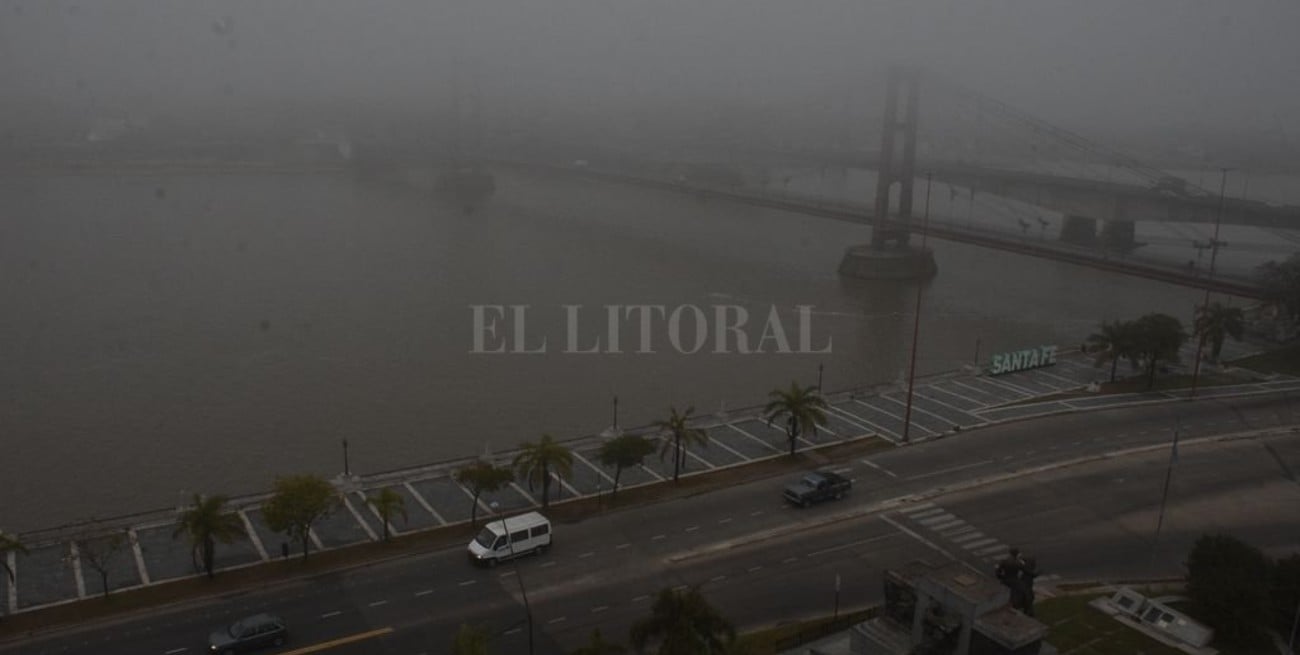 Lunes con niebla y altas temperaturas en la ciudad de Santa Fe