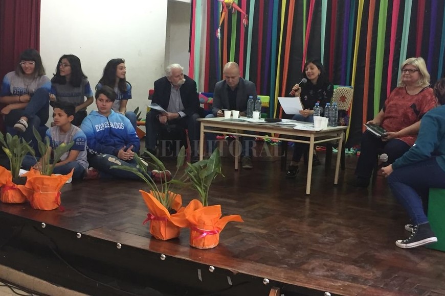 ELLITORAL_269264 | Gentileza organización Los datos recolectados se volcaron en un muy interesante libro que se presentó el pasado jueves en la escuela República de México de Rosario.