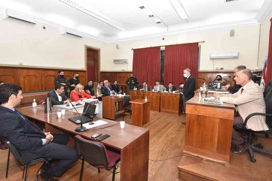 ELLITORAL_342500 |  Manuel Fabatía Para el juicio se eligió una de las salas de mayor capacidad del edificio, en pos de mantener las normas de cuidado básicas de distanciamiento.