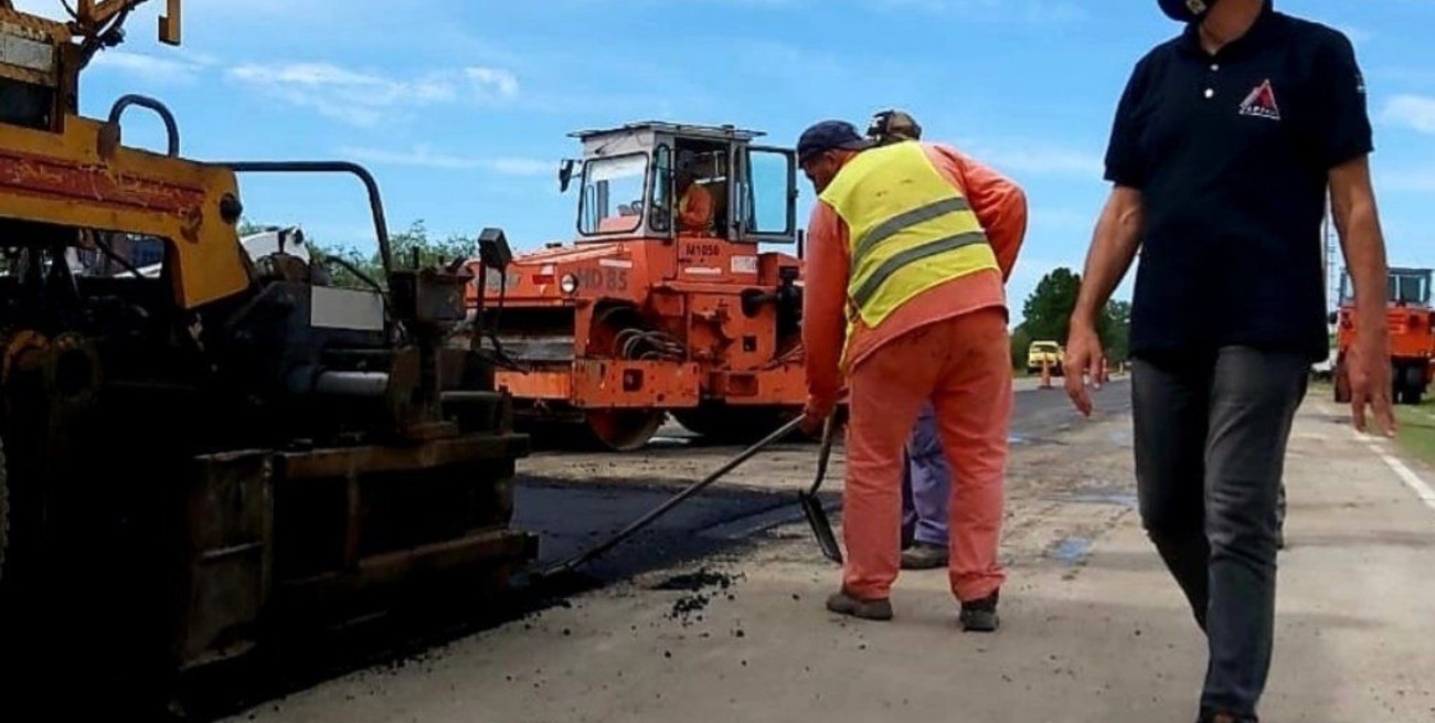 Baucero celebró el comienzo de los trabajos de repavimentación y bacheo de la Ruta 1