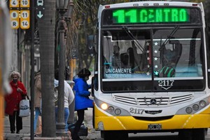 Pablo Aguirre Los colectivos quedaron sujetos a una ciudad que disminuyó su ritmo de vida. Además, las condiciones de salubridad pusieron en jaque su continuidad.