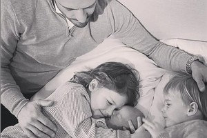 ELLITORAL_367036 |  IG Sofía de Suecia El príncipe Carlos Felipe de Suecia con sus hijos Alexander, Gabriel y Julián