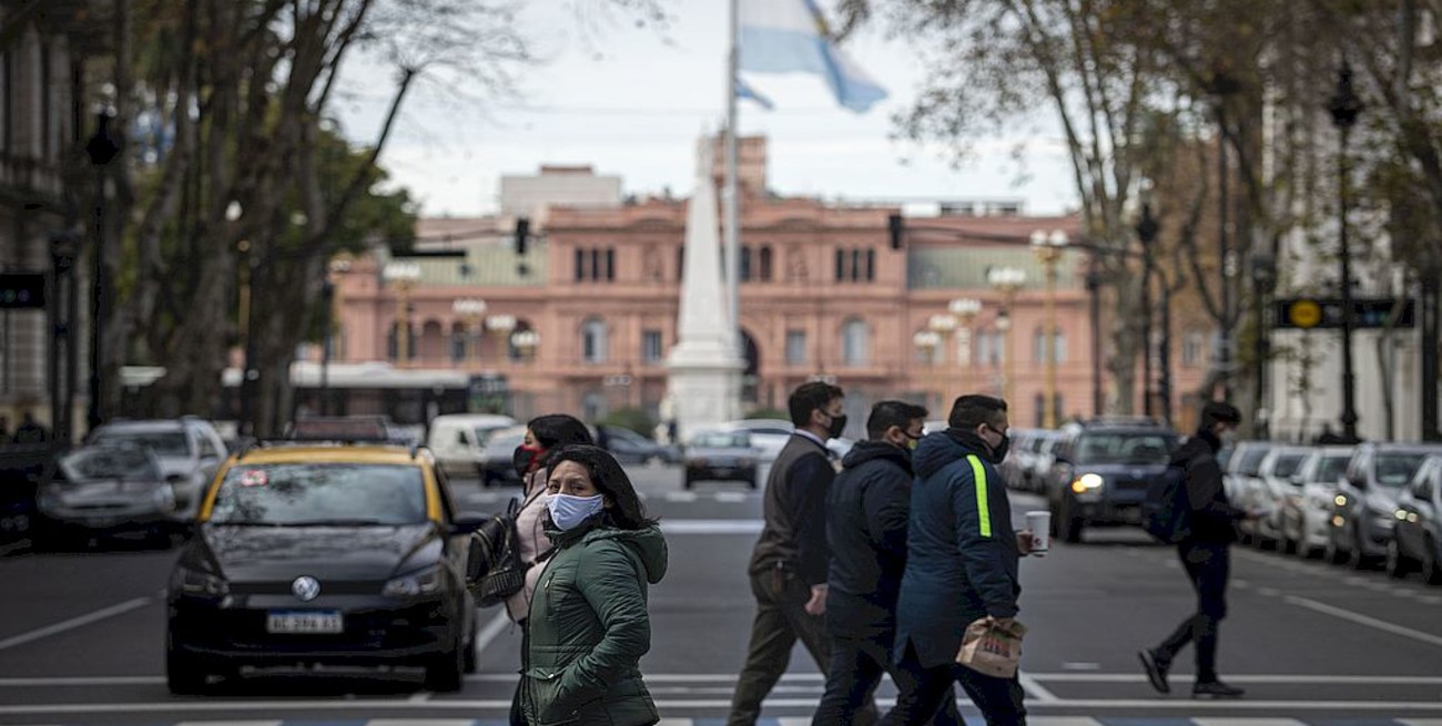 Covid-19: 26 fallecidos y 2.439 nuevos casos en las últimas 24 horas en Argentina
