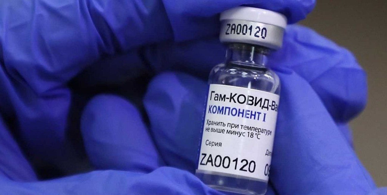 Aseguran que la vacuna rusa Sputnik V será "muy efectiva" contra la nueva cepa del coronavirus