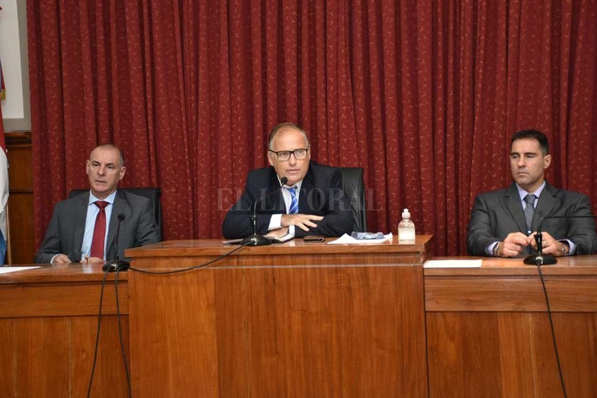 ELLITORAL_364607 |  Flavio Raina La sentencia fue dada a conocer por el tribunal, compuesto por los jueces Sergio Carraro -presidente-, Octavio Silva y José Luis García Troiano.