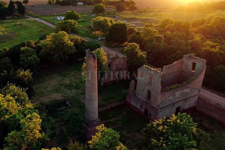 ELLITORAL_265610 |  Gentileza Marcelo Taleb Desde el aire. Así lucen las ruinas del molino vistas desde un drone.