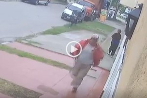 ELLITORAL_269462 |  Captura digital El policía corre hasta donde estaba Saucedo, que ya fue herido de muerte.