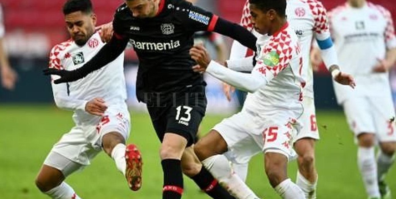 Alario marcó para el Bayer Leverkusen que empató con Mainz