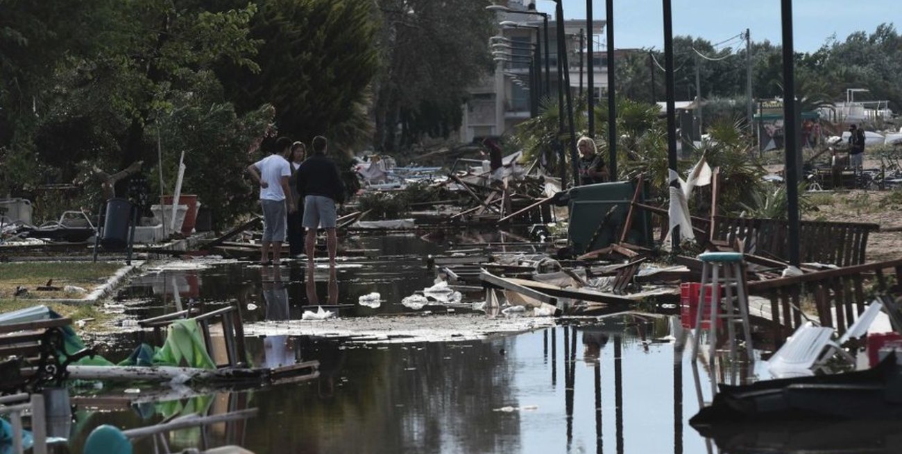 Al menos seis muertos y decenas de heridos por temporal en el norte de Grecia