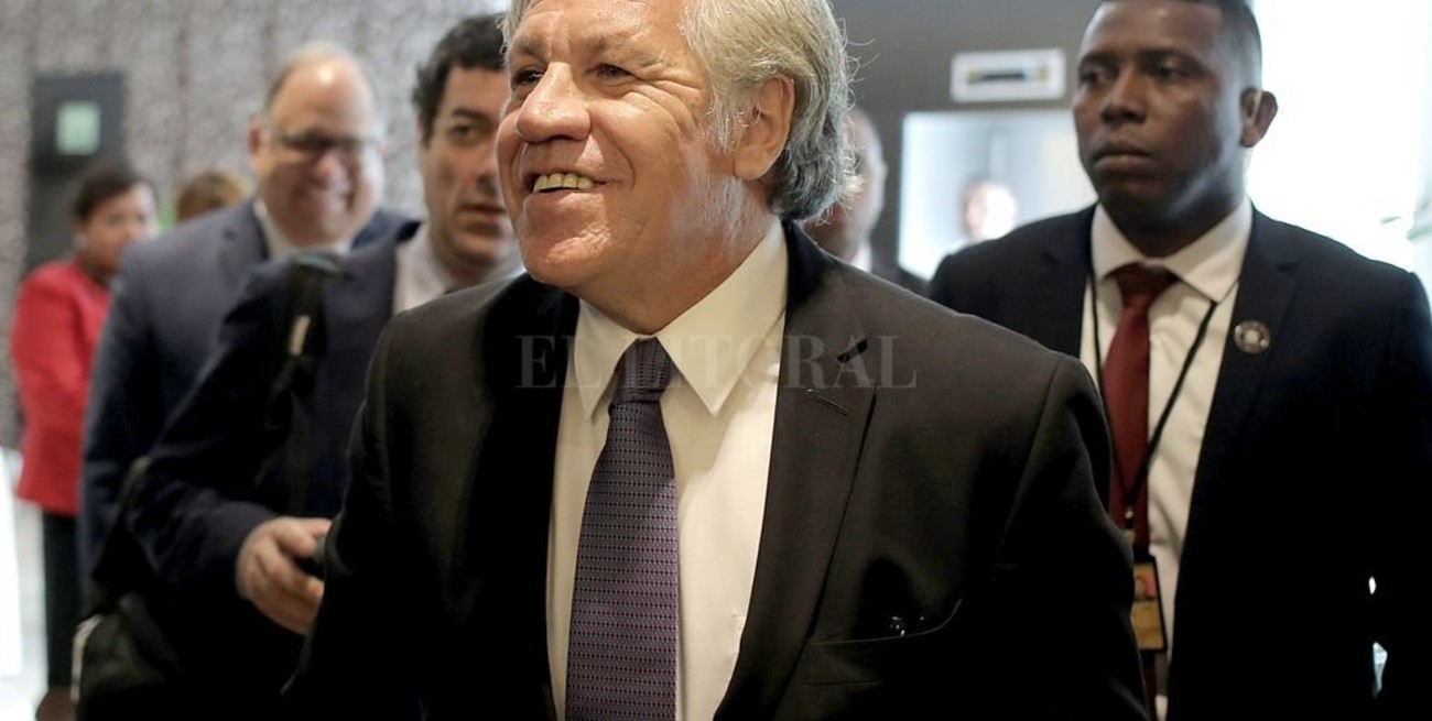 Almagro reelecto en OEA, en medio de una polémica