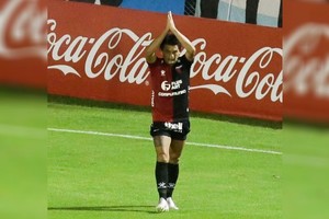 Adrián Lugones/Pool Argra