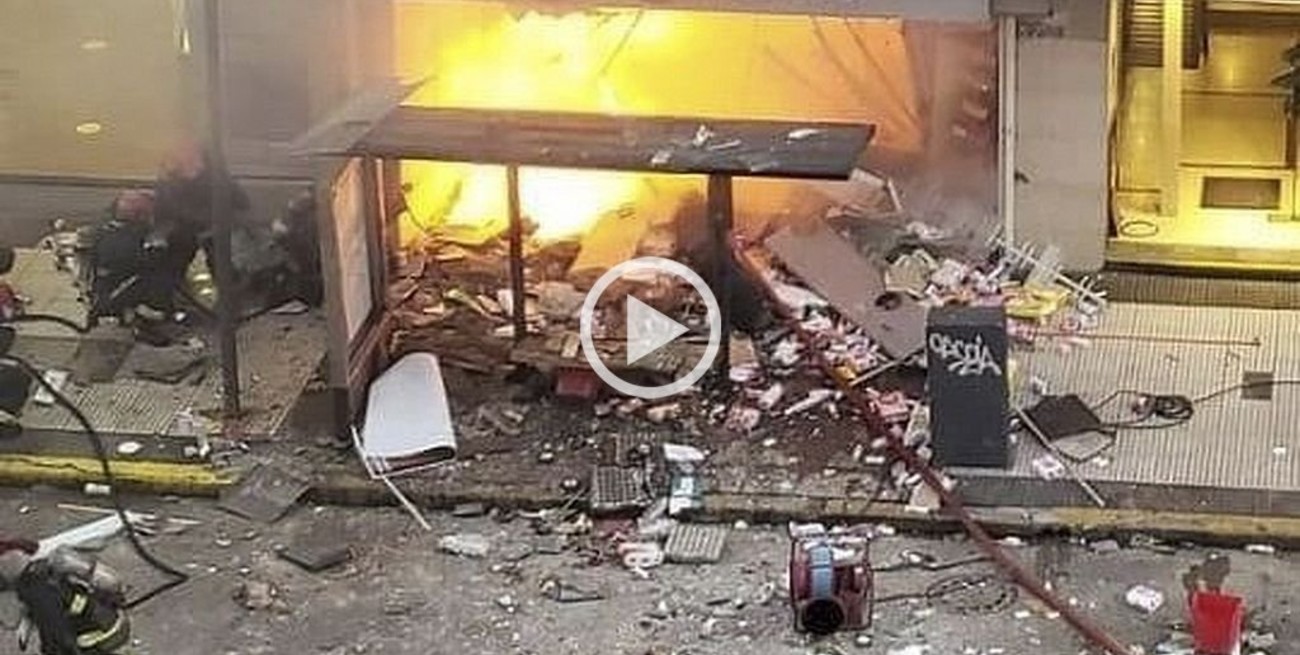 Video: así fue la explosión en la que murieron dos bomberos