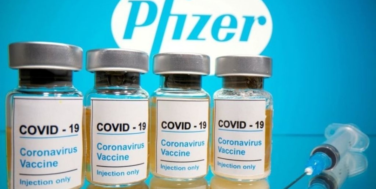 United Airlines concretó el primer embarque masivo de vacunas de coronavirus de Pfizer en EEUU