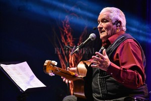 ELLITORAL_368306 |  Gentileza producción Será un recital especial en el regreso al contacto con el público en el que Orlando repasará su discografía, junto a las nuevas canciones que formarán parte de una futura placa discográfica.