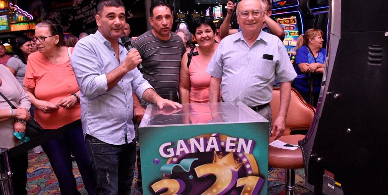 Casino Santa Fe y El Litoral sortearon un tv smart y premios en efectivo