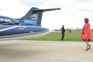 NA En septiembre de 2017, la es ministra Patricia Bullrich entregó el avión de Báez a la Policía Federal, que nunca lo utilizó por no contar con personal capacitado. Ahora va a subasta.