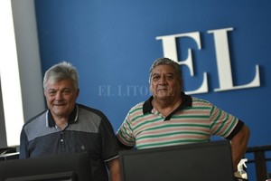 ELLITORAL_343768 |  Pablo Aguirre Horacio Bonaveri y Oscar Salas, dos delanteros veloces, temibles y que dejaron su huella en el Unión de tiempos complicados.