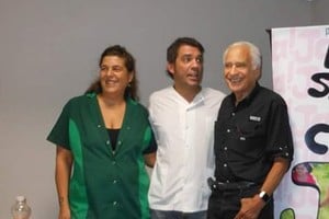 ELLITORAL_362440 |  Twitter Alberto Cormillot Alberto Cormillot con sus hijos Reneé y Adrián