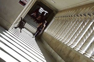 ELLITORAL_334950 |  Mauricio Garín. Un 61,8% de los nuevos inscriptos continuó en la misma carrera al año siguiente de su ingreso y el 21,6% optó por otra oferta académica, un cambio que se verifica uno o dos años después del ingreso.