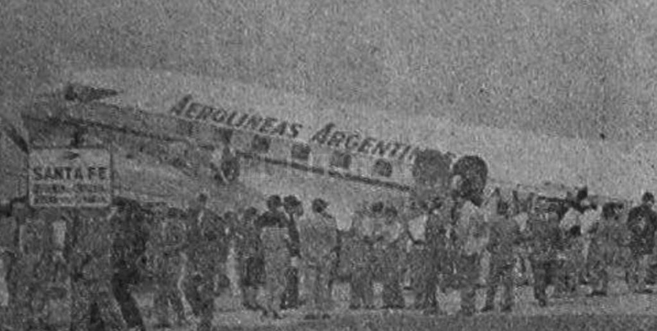 La historia del primer vuelo de Aerolíneas Argentinas que llegó al aeropuerto de Sauce Viejo
