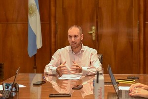 NA zzzznacp2NOTICIAS ARGENTINAS BAIRES, MARZO 31: El ministro de Economía, Martín Guzmán, sostuvo esta tarde que el Gobierno quiere acordar un nuevo programa con el Fondo Monetario Internacional (FMI), diseñado por la Argentina y "consistente con el nivel de sostenibilidad". Foto NAzzzz