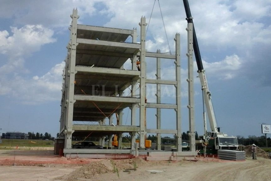 ELLITORAL_353213 |  Gentileza Astori El sistema modular. En los estadios de la Argentina se lo conoce como  pre-moldeado  y es la empresa cordobesa Astori quien los desarrolló en la mayoría de ellos. Es un imagen ilustrativa, para que la gente de Unión entienda cómo llegará la estructura faltante.