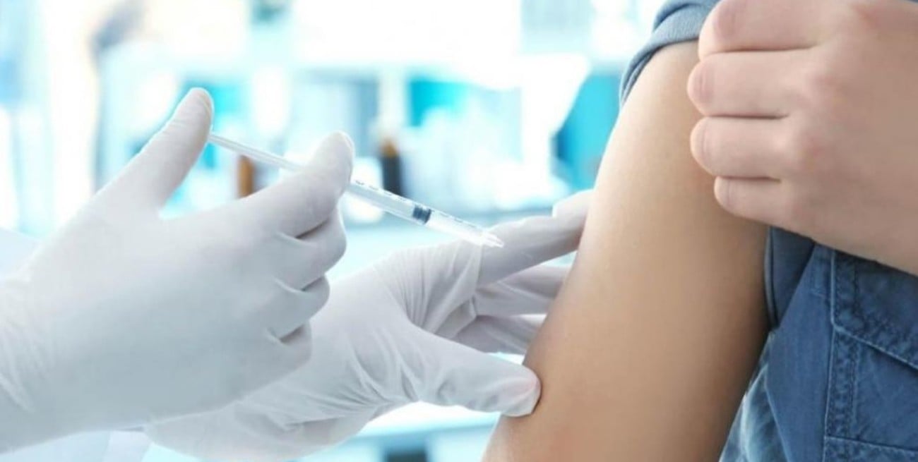 El gobierno prevé vacunar a 300 mil personas antes de fin de año