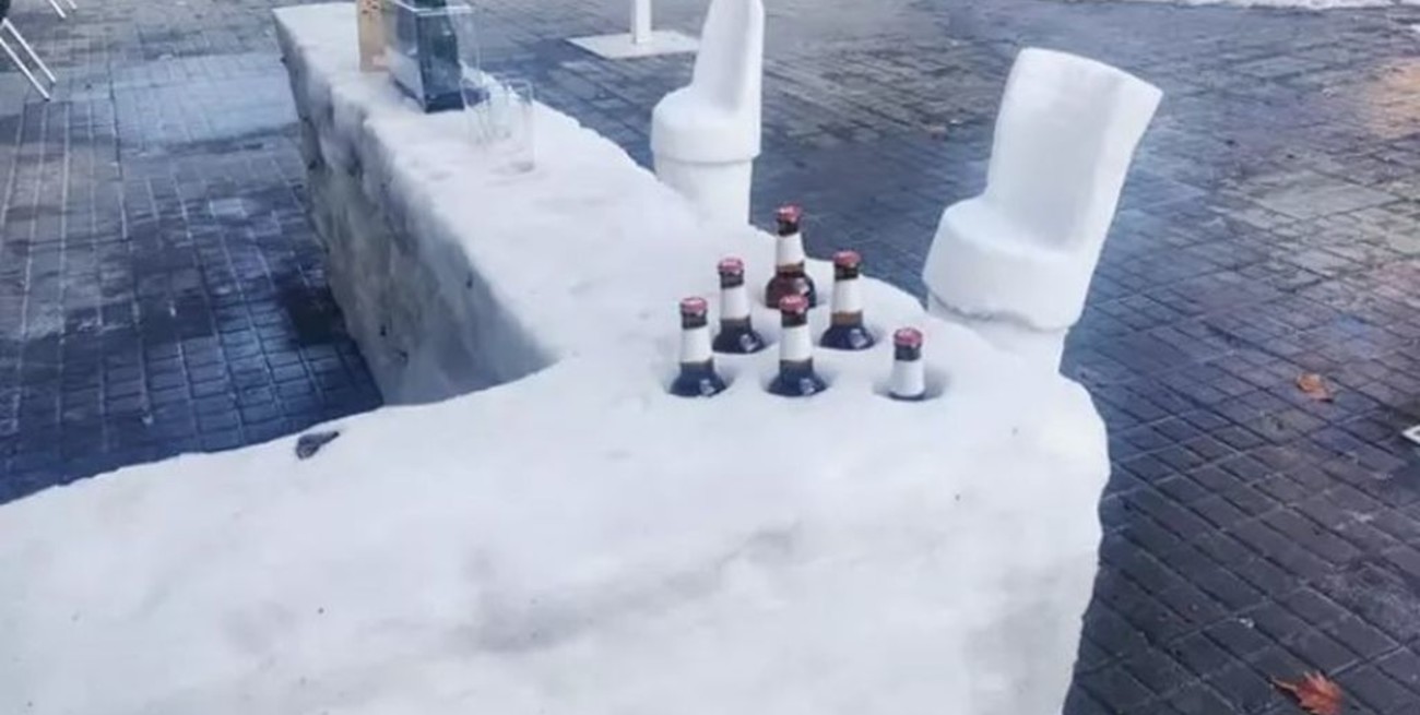 Un restaurante madrileño montó una barra de nieve para desafiar a la borrasca Filomena