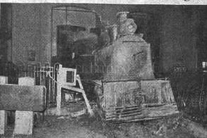 ELLITORAL_327612 |  Archivo El Litoral La locomotra  desvocada  llegó hasta el hall central de la Estación