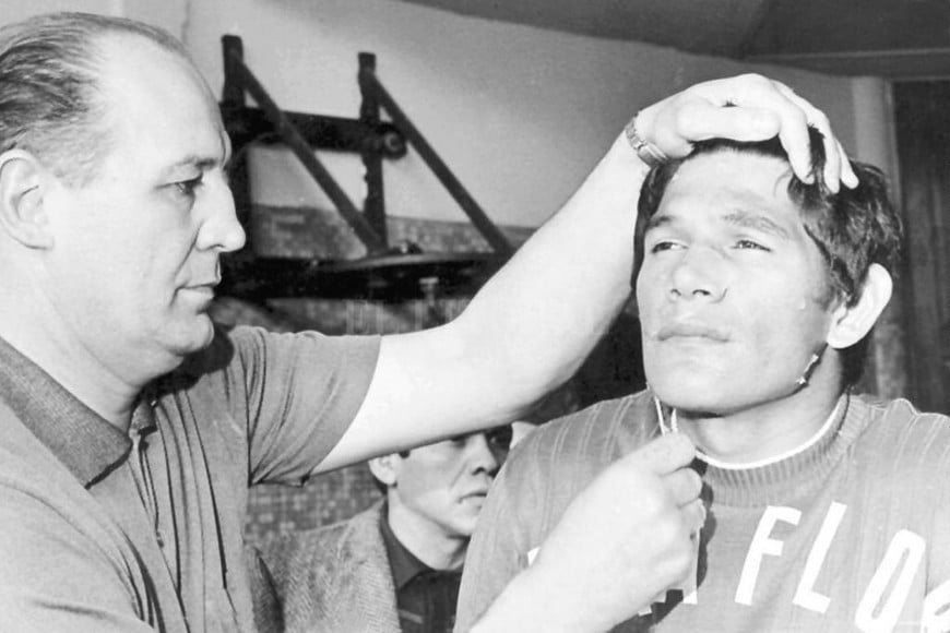 ELLITORAL_348689 |  Archivo Su  segundo padre . Así lo definió varias veces Carlos Monzón a Amílcar Brusa. El  hacedor  de varios campeones mundiales siempre elogió a quien fue su pupilo  preferido .