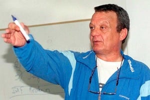 Archivo El Litoral El inolvidable e incomparable León Najnudel, el padre de la Liga Nacional. Un hombre trascendente por el lugar que se lo mire para el deporte argentino, especialmente para el básquetbol.