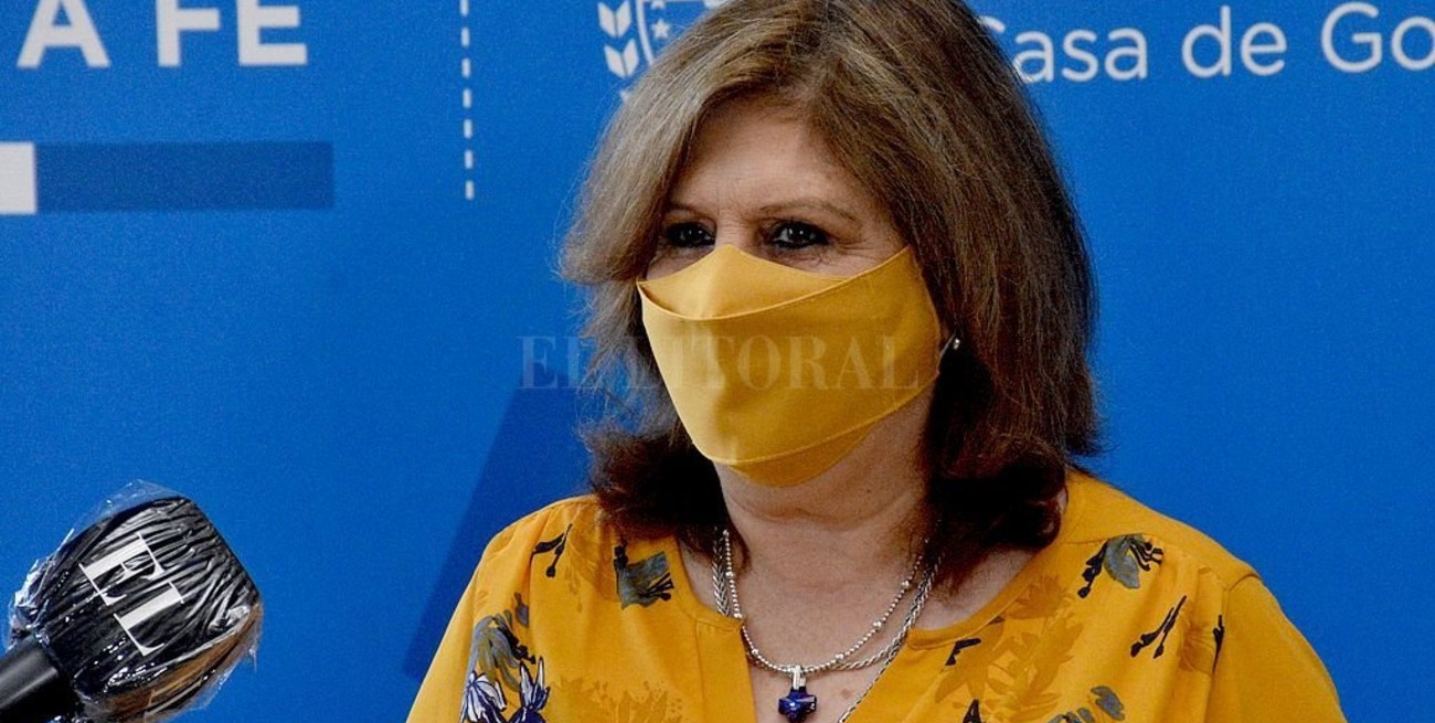 Coronavirus: la ministra Adriana Cantero se encuentra internada con asistencia respiratoria
