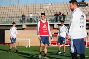 ELLITORAL_271383 |  Twitter Lucas Alario Alario, comparte entrenamiento en la Selección junto a Messi y opinó sobre Colón.