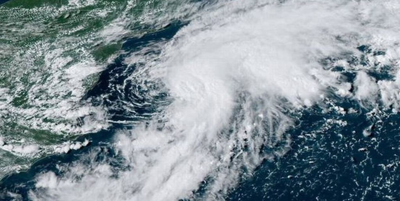 El huracán Delta alcanzó la categoría 2 en su avance hacia México