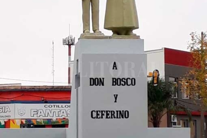 ELLITORAL_252211 |  Gentileza Zuviría y Zeballos. La escultura se encontraba con suciedad superficial y un notable deterioro del basamento, que afectaba la estructura con diversas rajaduras que hacían peligrar su estabilidad.