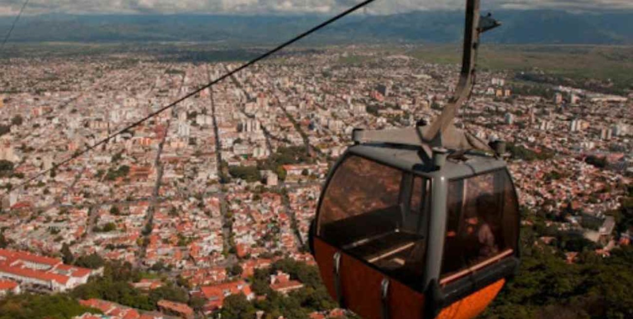 Vuelven a habilitar el turismo interno, los parques urbanos y el teleférico en Salta 