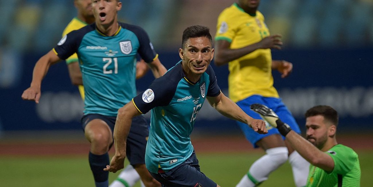Ecuador empató con Brasil y se metió en los cuartos de final