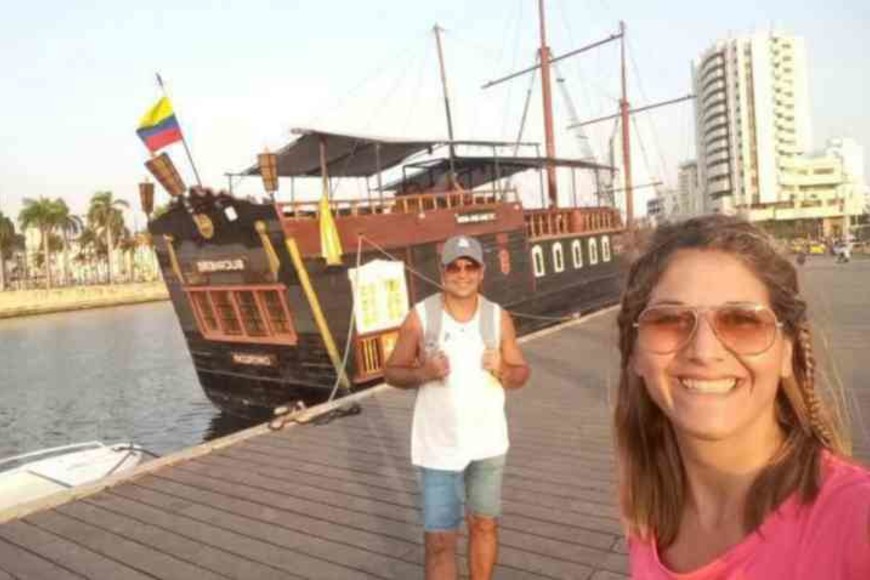 ELLITORAL_364026 |  Gentileza La usuaria comentó su experiencia en los inicios de la pandemia: Estábamos de viaje con mi marido, esa foto fue el último día antes de volver a Argentina. En Colombia no se hablaba de Covid pero si del aislamiento en otros países. Salimos de Cartagena e hicimos escala en Panamá, al llegar al aeropuerto estaban todos con  guantes y barbijos y fue la primera vez que nos tomaron la temperatura. En ese momento pensamos que era exagerada la situación. Después ya sabemos cómo todo lo que sucedió .