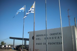 ELLITORAL_395847 |  Gentileza Frontera ubicada en Colón, para el paso a Uruguay.
